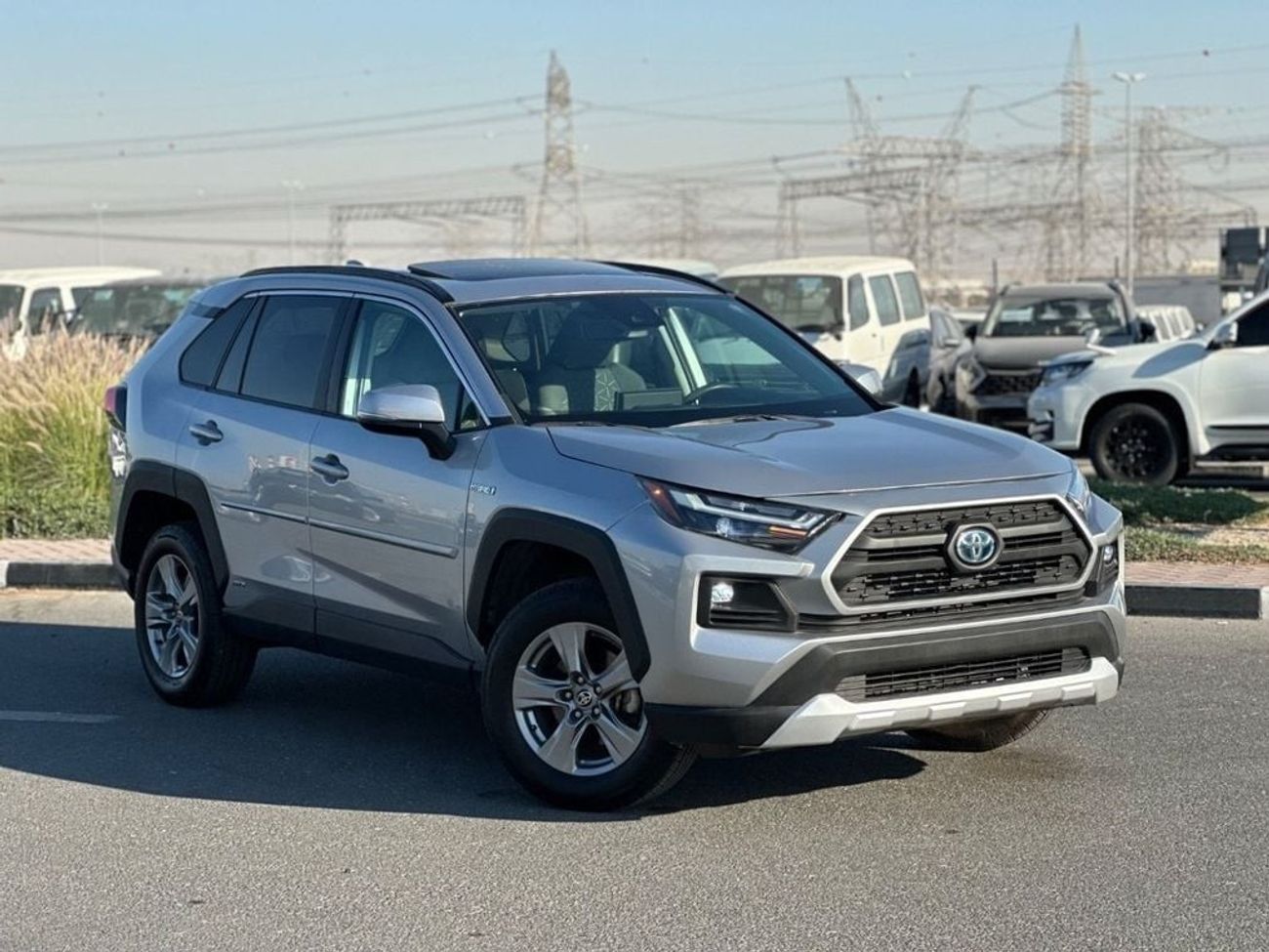 Toyota RAV4 Hybrid XLE 2.5L full option