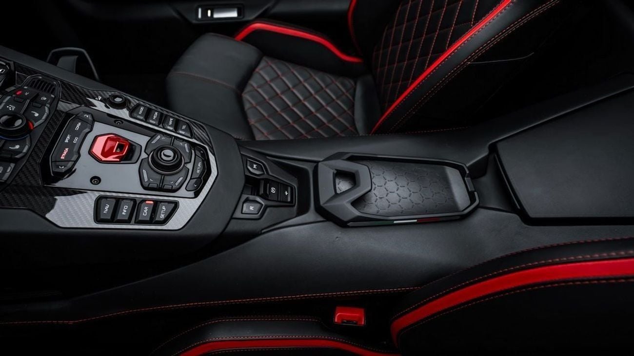 Lamborghini Aventador S Roadster - 2021 - GCC