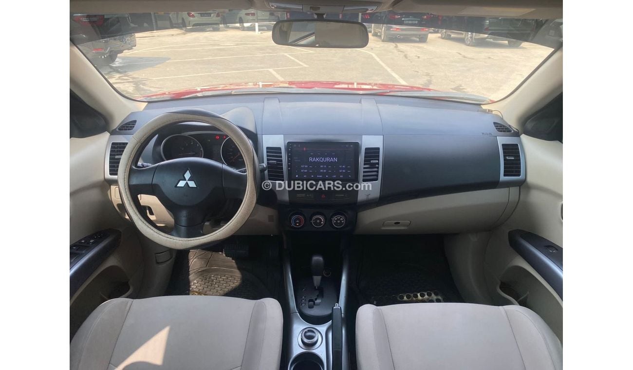 Mitsubishi Outlander GLS MITSUBISHI OUTLANDER GCC 2012 4WD