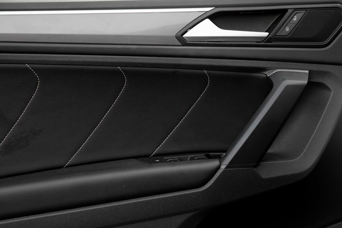 Volkswagen Tiguan R-Line | 1,821 P.M | 0% Downpayment | Agency Serviced!