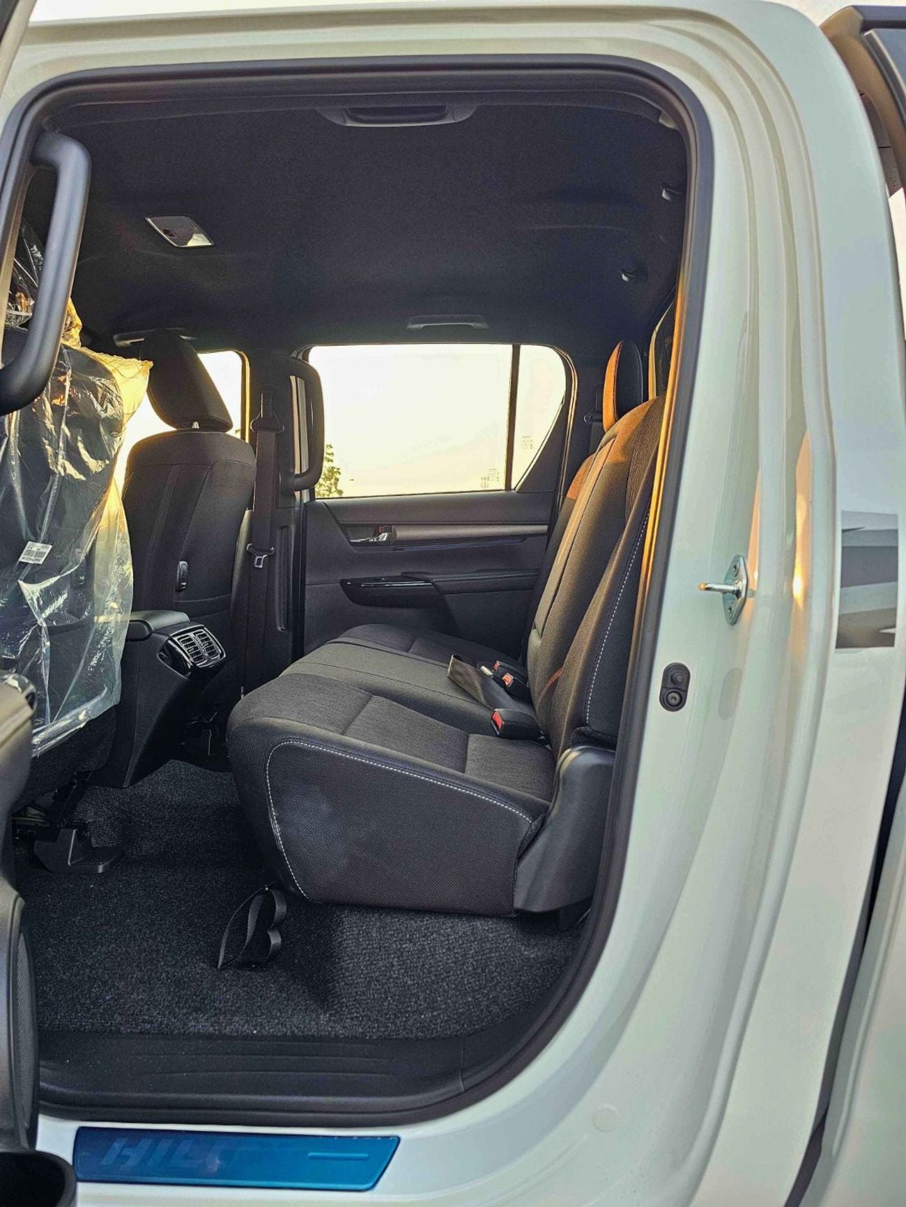 Toyota Hilux ADVENTURE WIDE BODY | 4.0L V6 PETROL | 360 CAMERA | BLIND SPOT | BULLBAR | OVER FENDER | CODE # HPV6