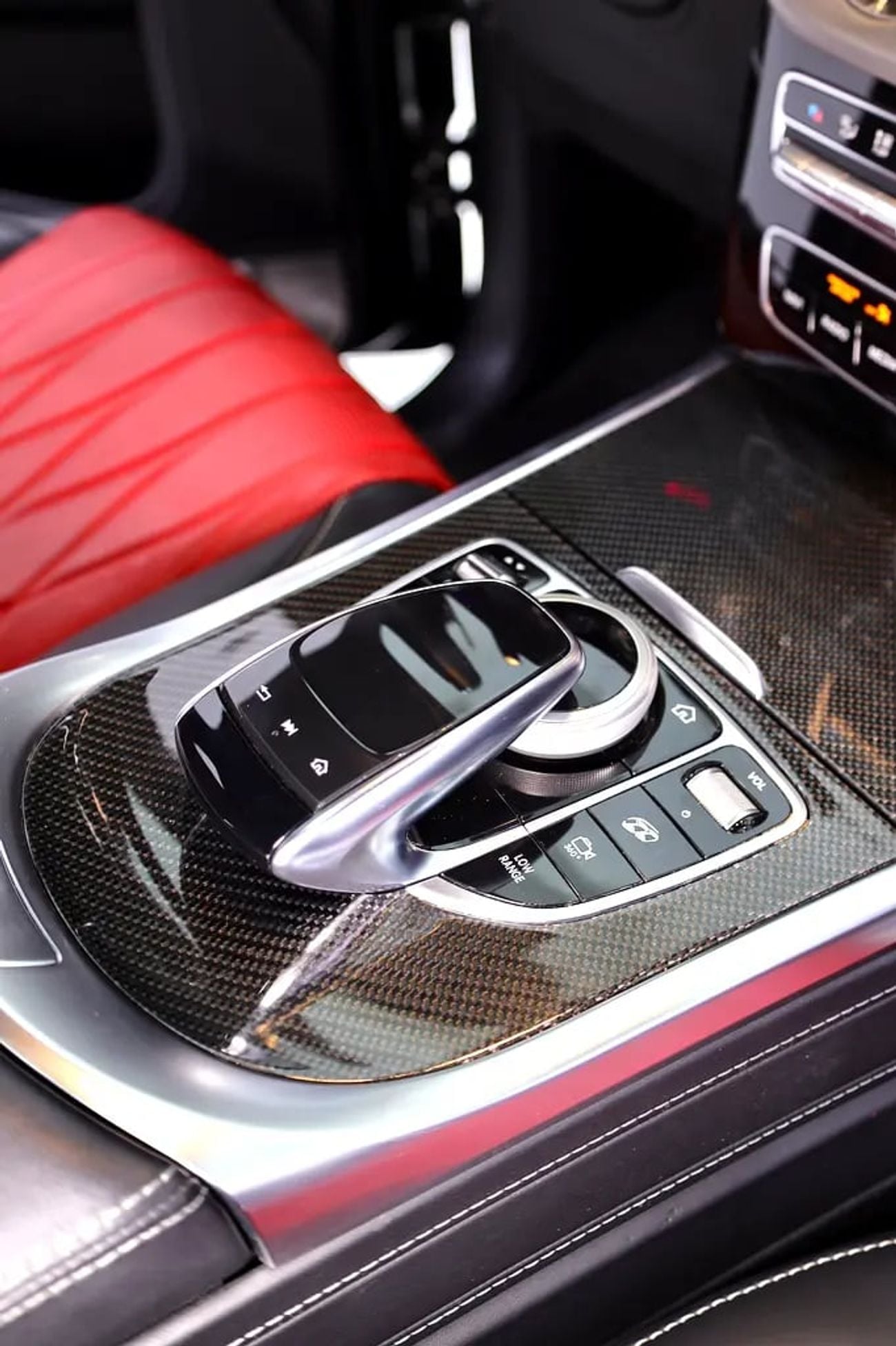 Mercedes Benz G63 AMG G63 DOUBLE NIGHT PACKAGE + CARBON + DIAMOND SEATS + FILE IN GARGASH