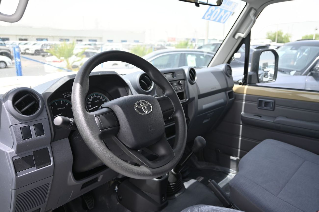 Toyota Land Cruiser 70 SWB 4.0L 4WD Toyota Land Cruiser 70 Series HardTop Manual 4.0L V6, Petrol, 4WD