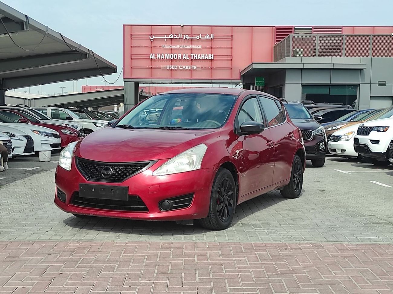 Nissan Tiida Nissan tida 2016 gcc full automatic
