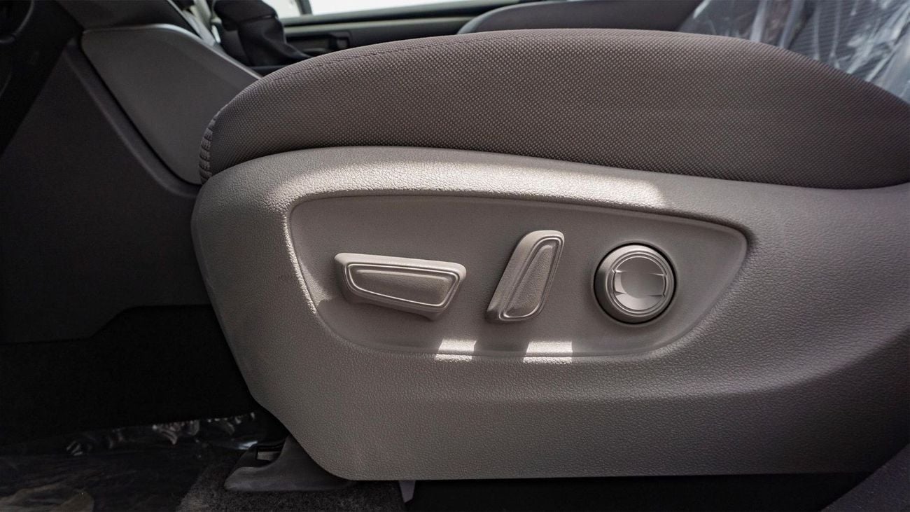 Toyota Highlander 2025 Toyota Highlander LE 2.5 HEV AT - Silver