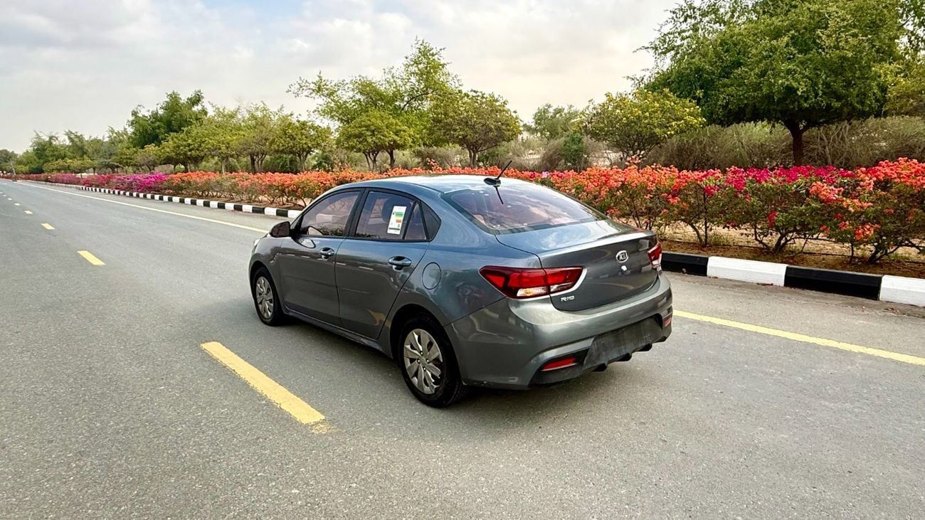 كيا ريو EX 1.4L (107 HP) Sedan