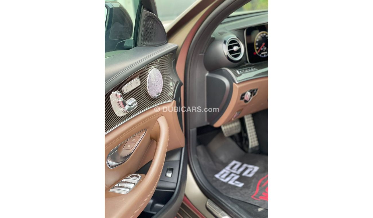 Mercedes-Benz E 63 AMG