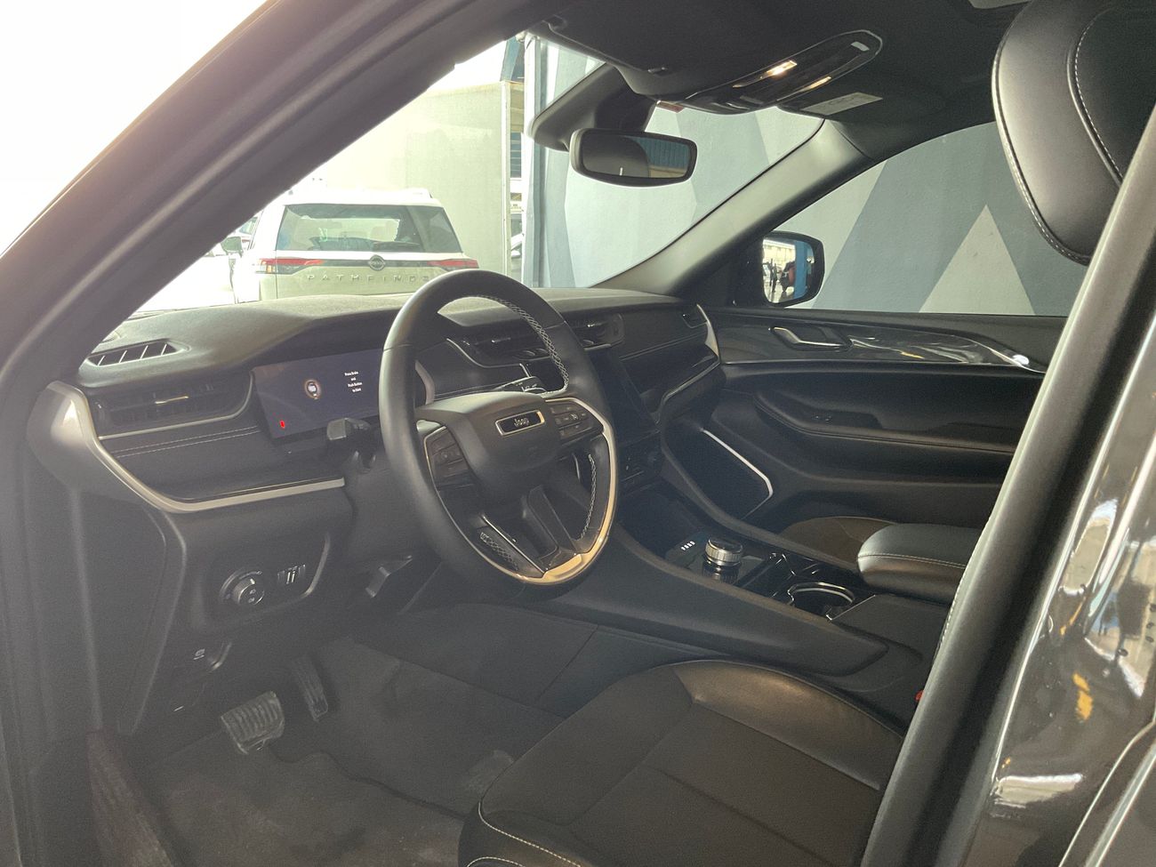 جيب جراند شيروكي Altitude | شامل الضمان | 0 ﺪﻔﻋﺓ ﺃﻮﻟﻯ