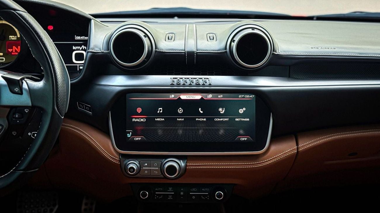 فيراري بورتوفينو Std 3.9L