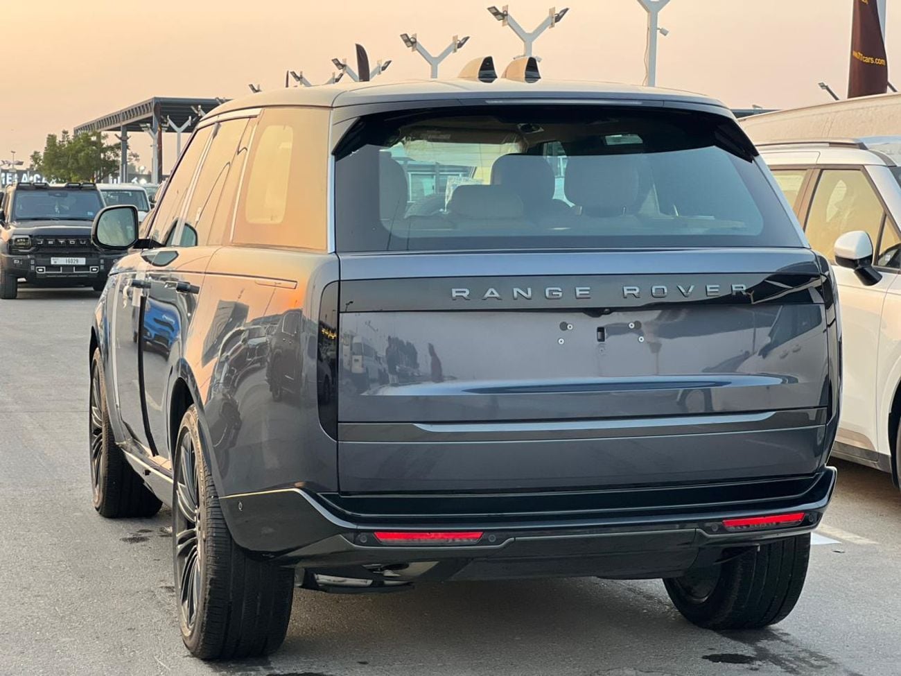 لاند روفر رينج روفر RANGE ROVER VOGUE  SE P400 - MODEL 2025 - ENGINE 3.0L - 5 SEATER