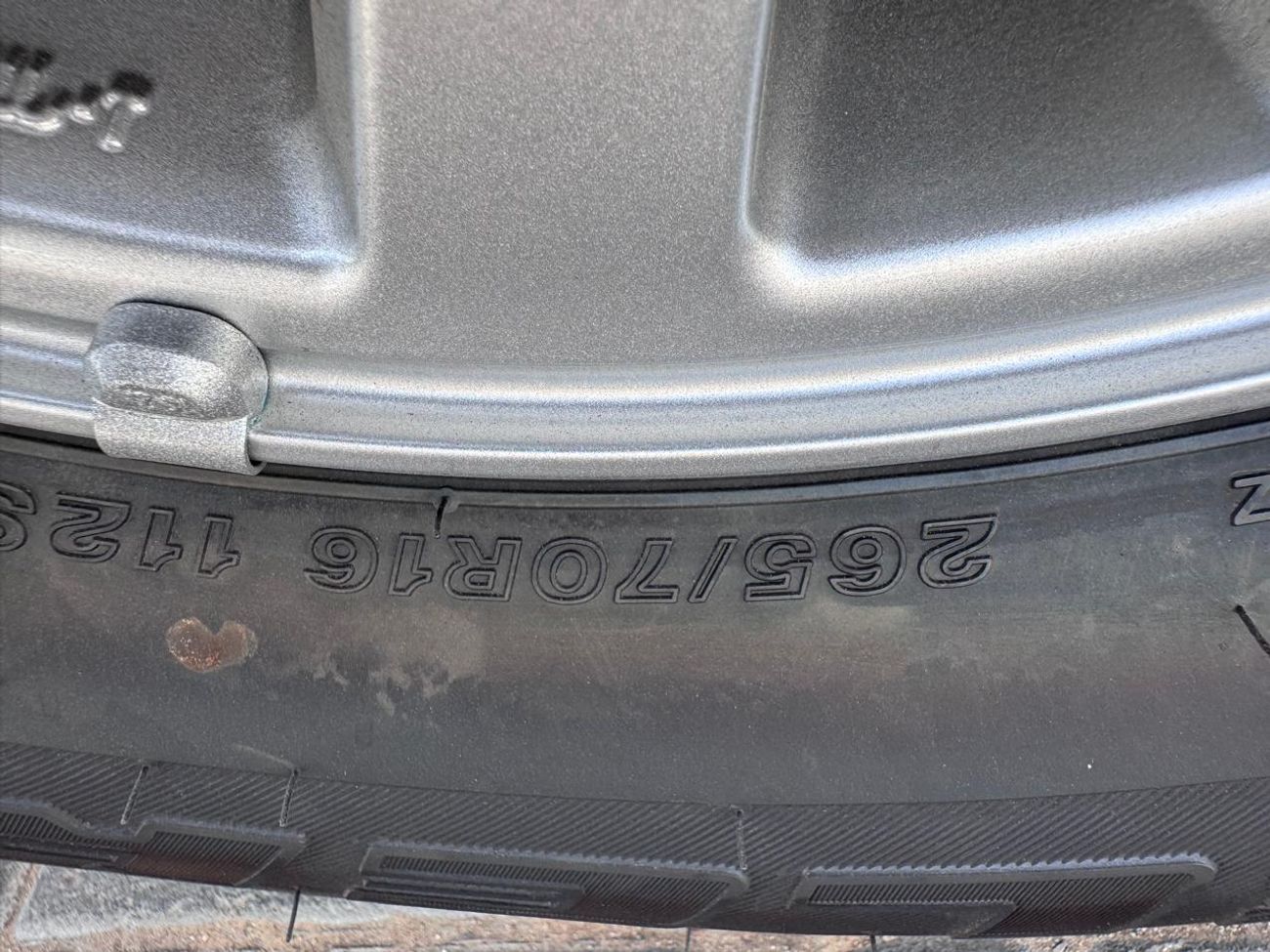 ميتسوبيشي L200 MITSUBISHI L200 Petrol Double Cabin 4WD 5MT 2.5L GLX -FULL OPTION_White