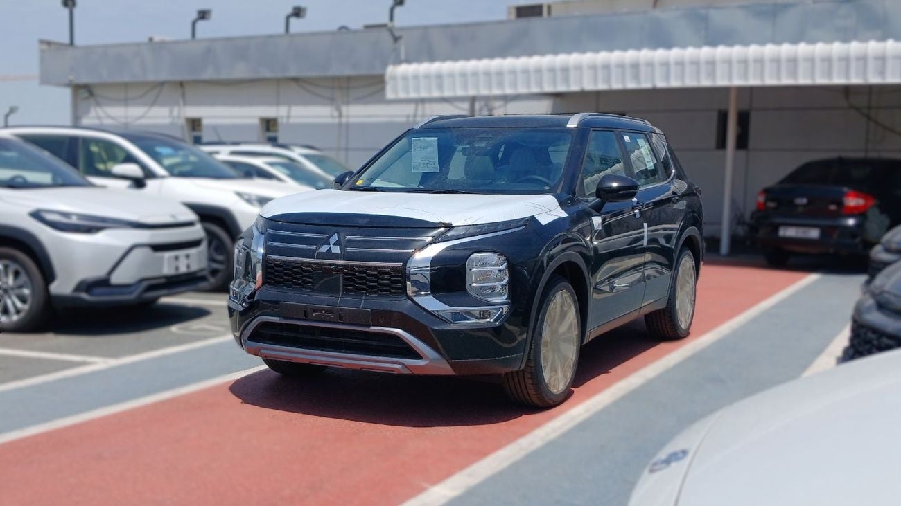 ميتسوبيشي آوتلاندر H Line 2.5L Petrol 4WD 2026YM
