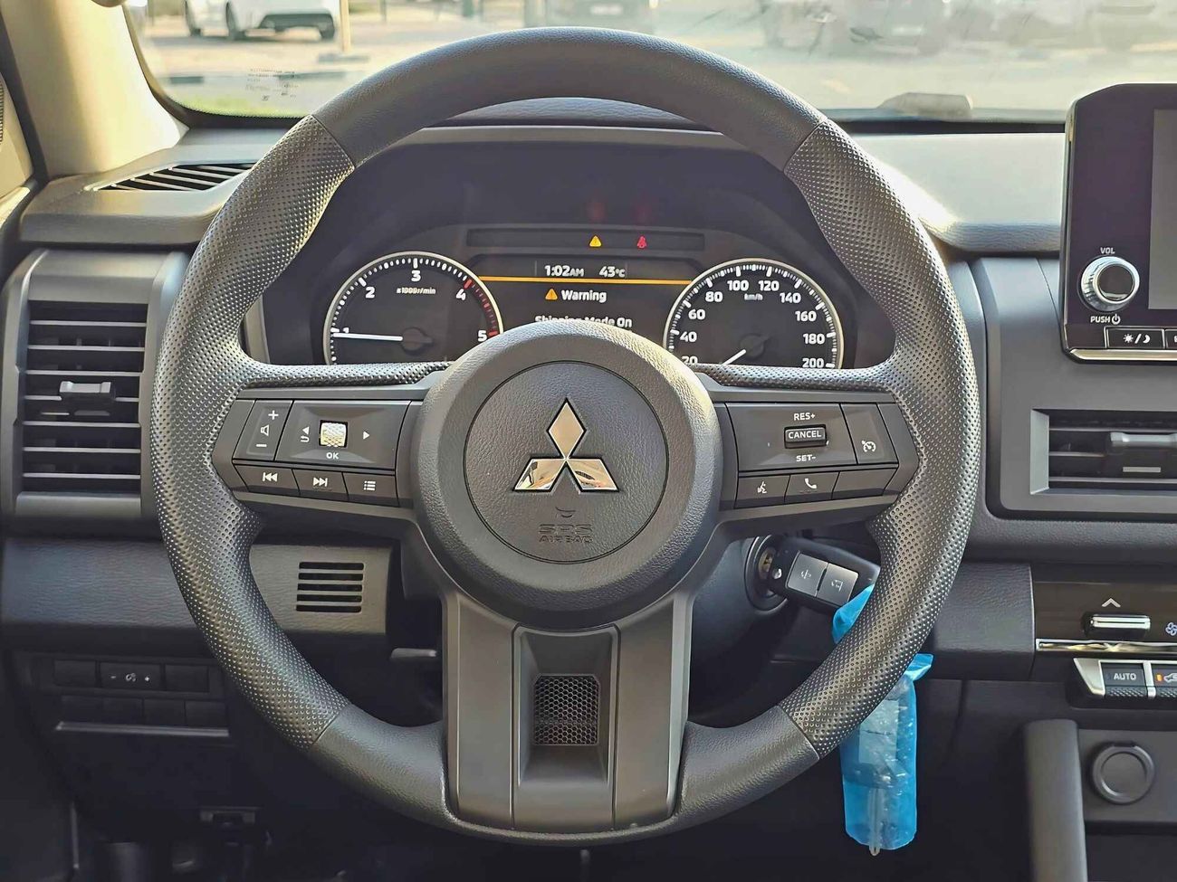 ميتسوبيشي L200 2.4L DSL/ A/T / FULL OPTION / 4WD (CODE# 68019)