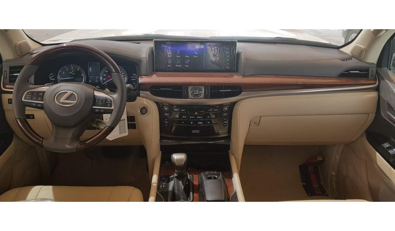 Lexus LX570 Super Sport A/T - 2018