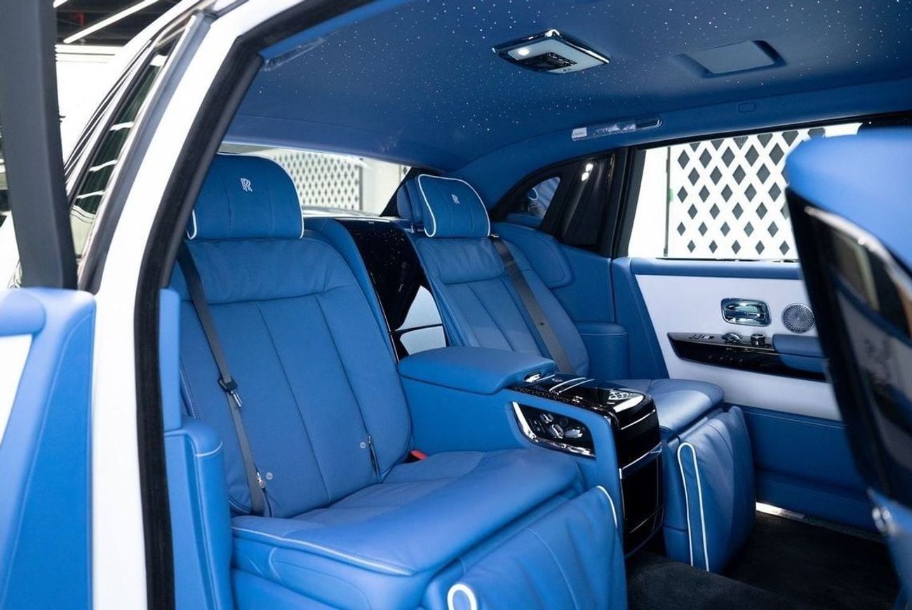 Rolls-Royce Phantom EWB 6.8L