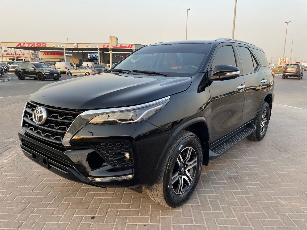 Toyota Fortuner GXR 4.0L (278 HP)