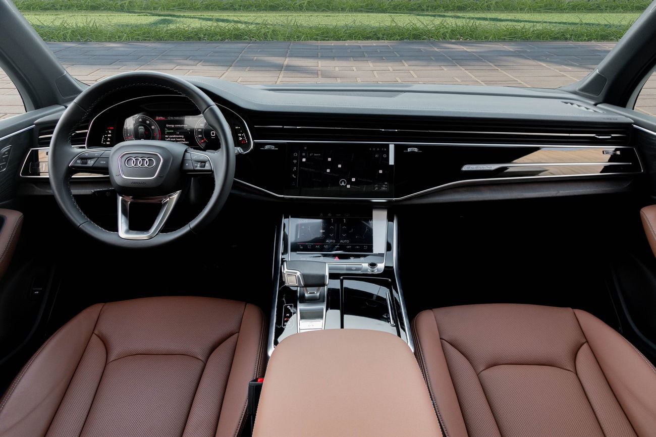 Audi Q7 Q7 S-Line | 5,386 P.M | 0% Downpayment | Q7 3.0L S-Line|Audi Warranty!