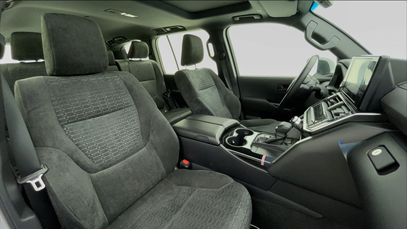 تويوتا لاند كروزر GXR 4 | بدون دفعة مقدمة | اختبار القيادة في المنزل