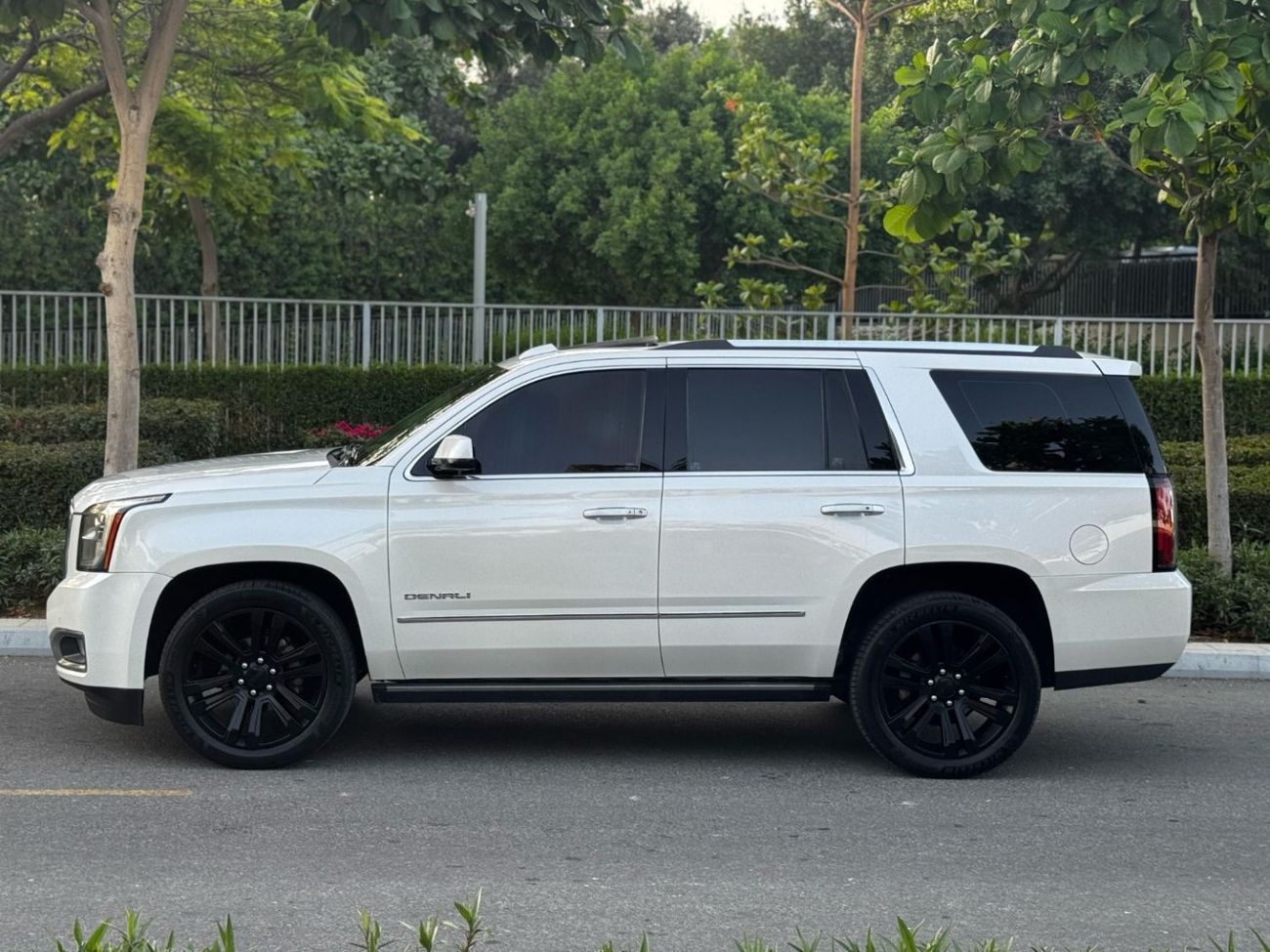 جي أم سي يوكون Denali 6.2L (8 Seater)