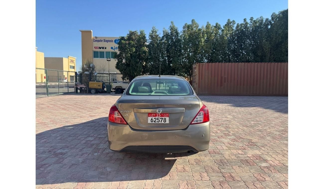 Nissan Sunny SV