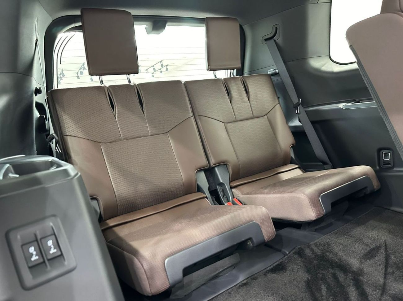 Toyota Prado 2024 Toyota Land Cruiser Prado Adventure, Al Futtaim Warranty + Service Contract GCC