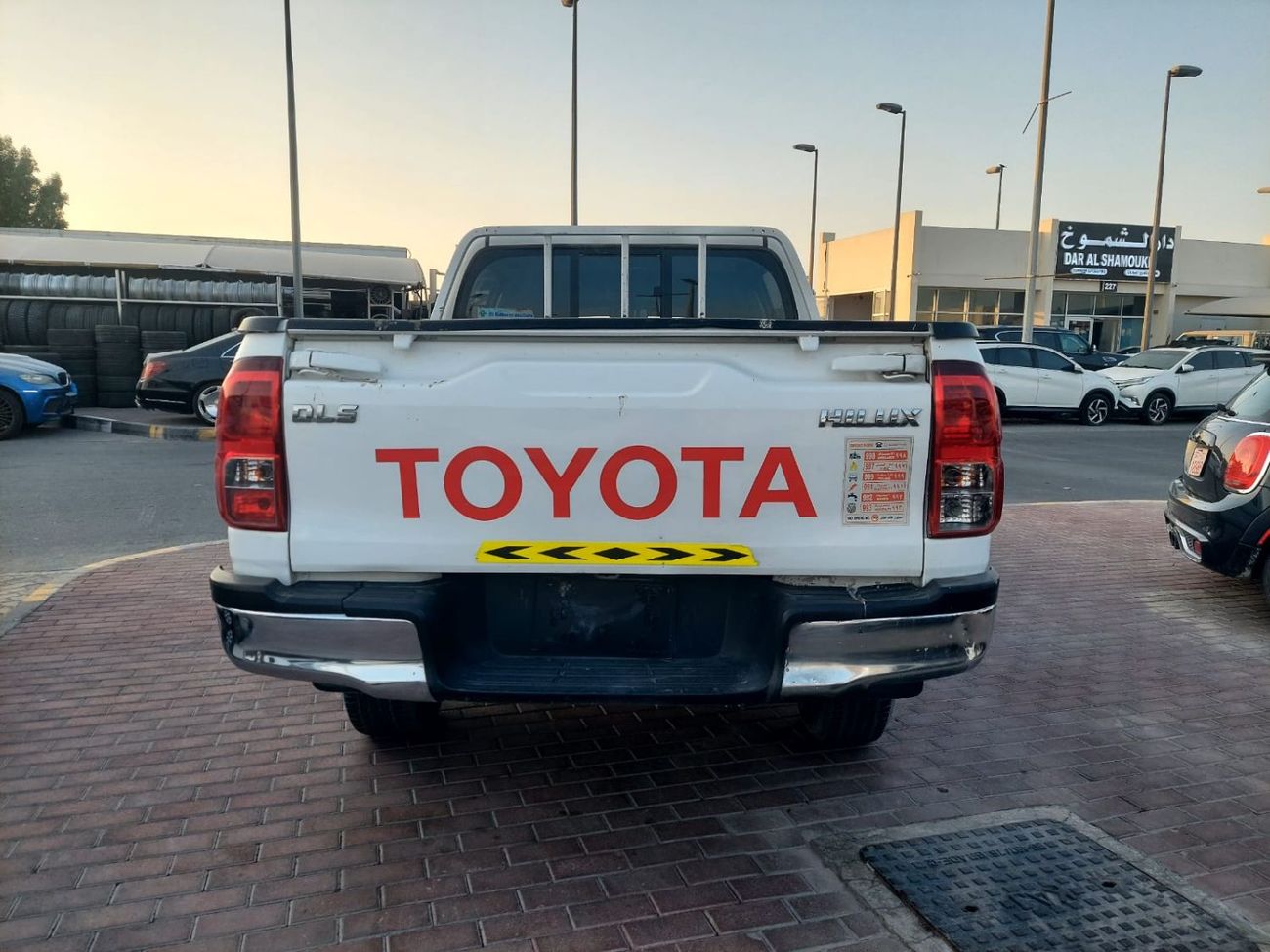 Toyota Hilux DC 2.4L 4WD DIESEL MANUAL TRANSMISSION