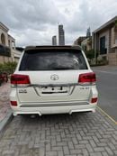 Toyota Land Cruiser VXR 5.7L AWD