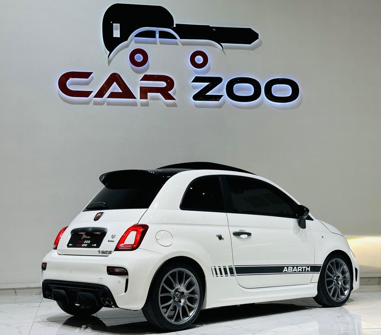 أبارث 695 Turismo