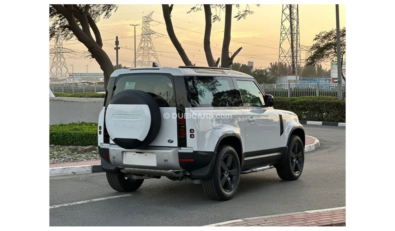 Land Rover Defender 90 SE P300 / GCC Spec / With Warranty & Service