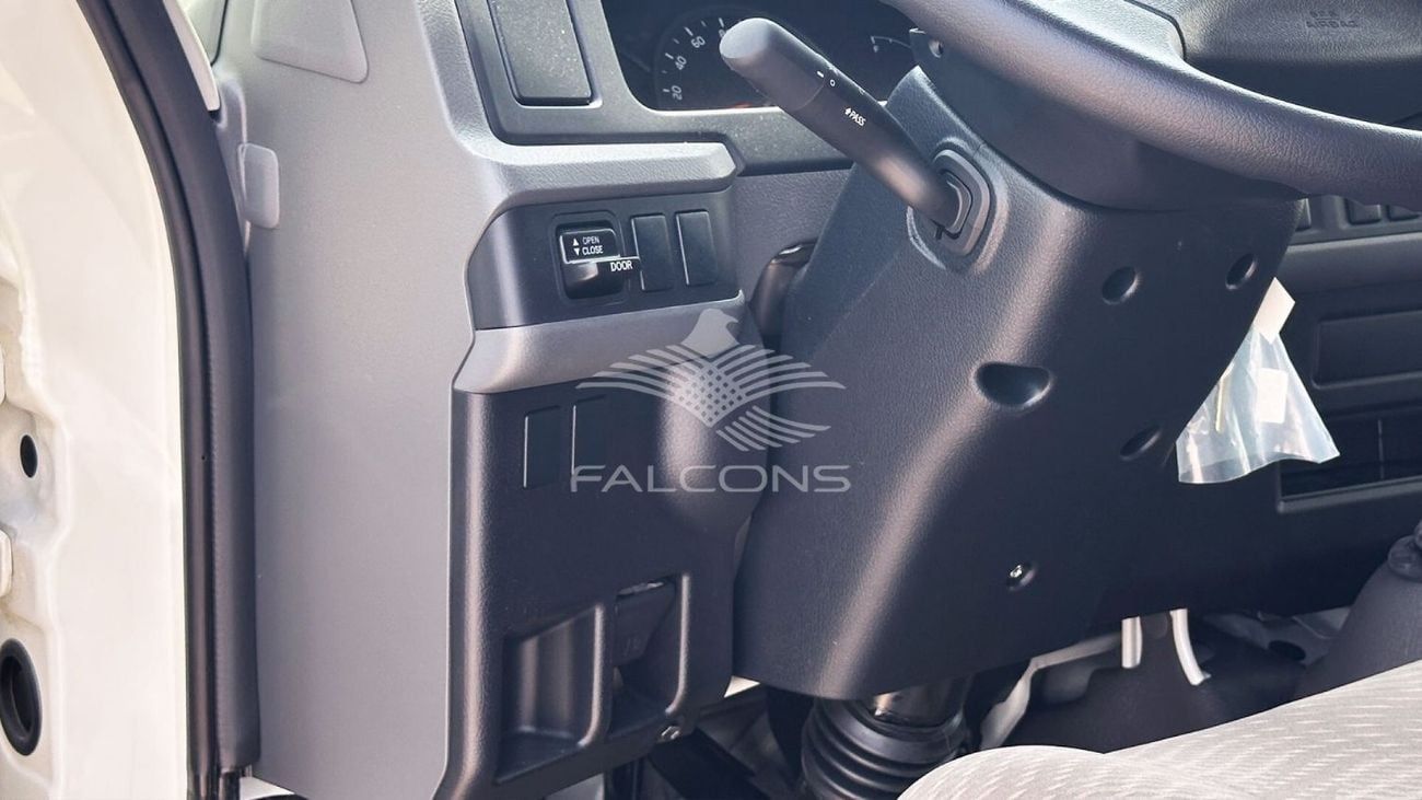 تويوتا كوستر 2.7L Petrol Minibus (30 Seats) – Manual Transmission, RWD,