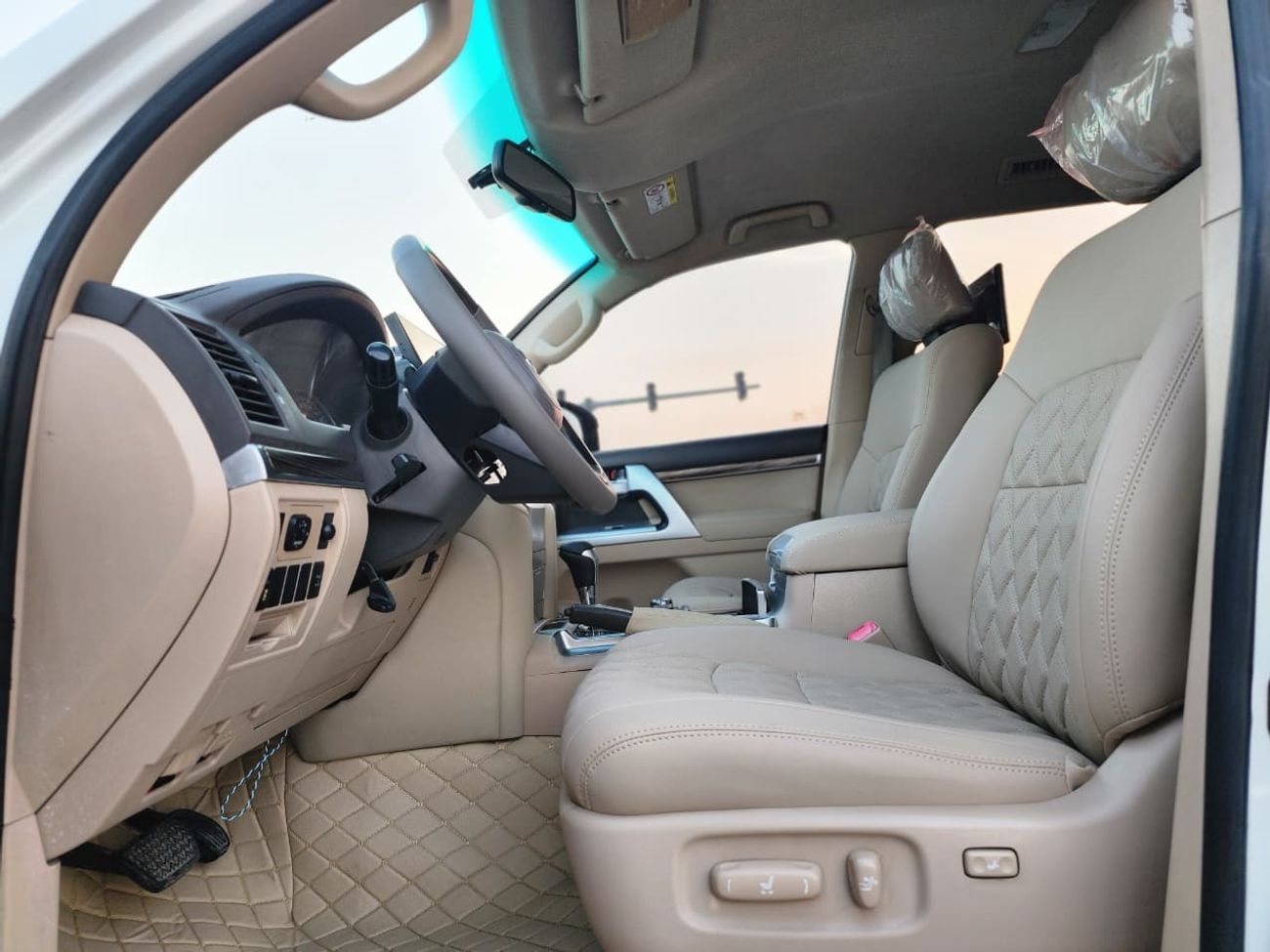 تويوتا لاند كروزر GXR V6 MODEL 2014 UPGRADE 2024