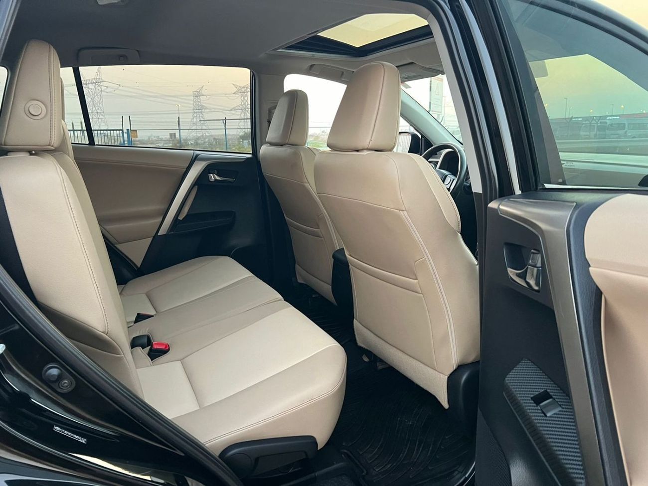 تويوتا راف ٤ 2013 Toyota RAV4, Limited 2.5L + V4 + 4wheel Drive 4X4  - Sunroof + Leather & Electric Seats + Push 