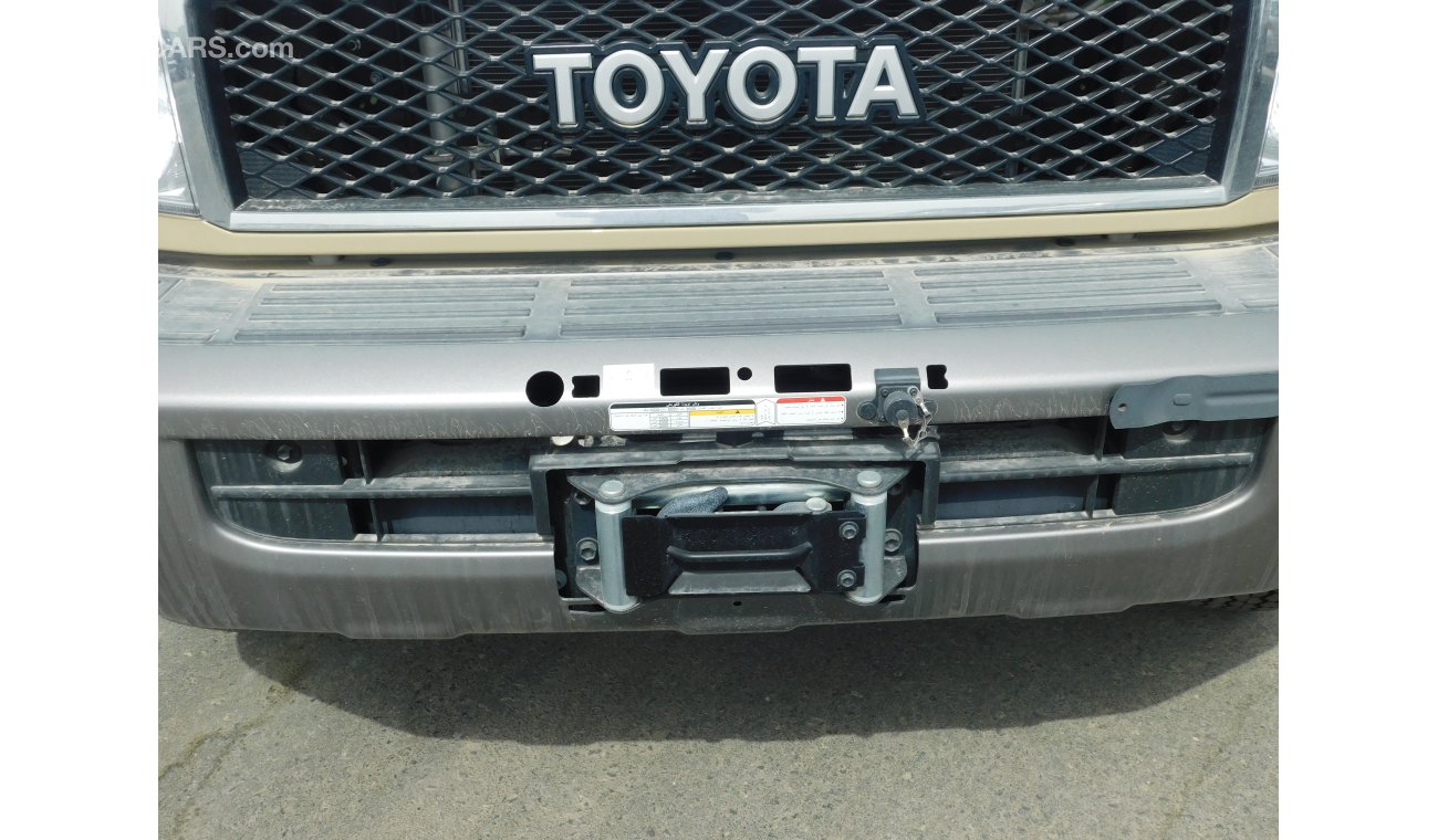 Toyota Land Cruiser Pick Up 79 SINGLE CAB PICKUP V8 4.5L DIESEL MT WINCH AND NAVIGATION
