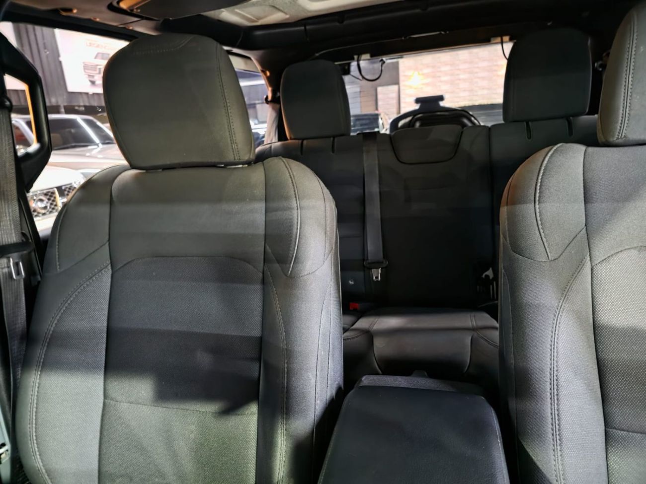 Jeep Wrangler Unlimited Sport 3.6L A/T