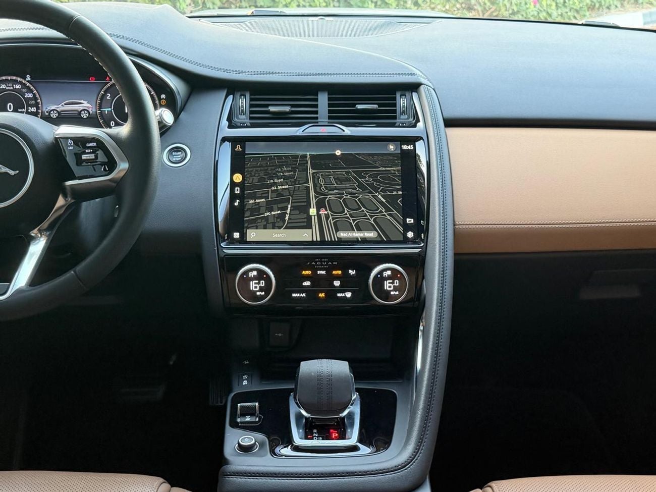 جاكوار E Pace SE