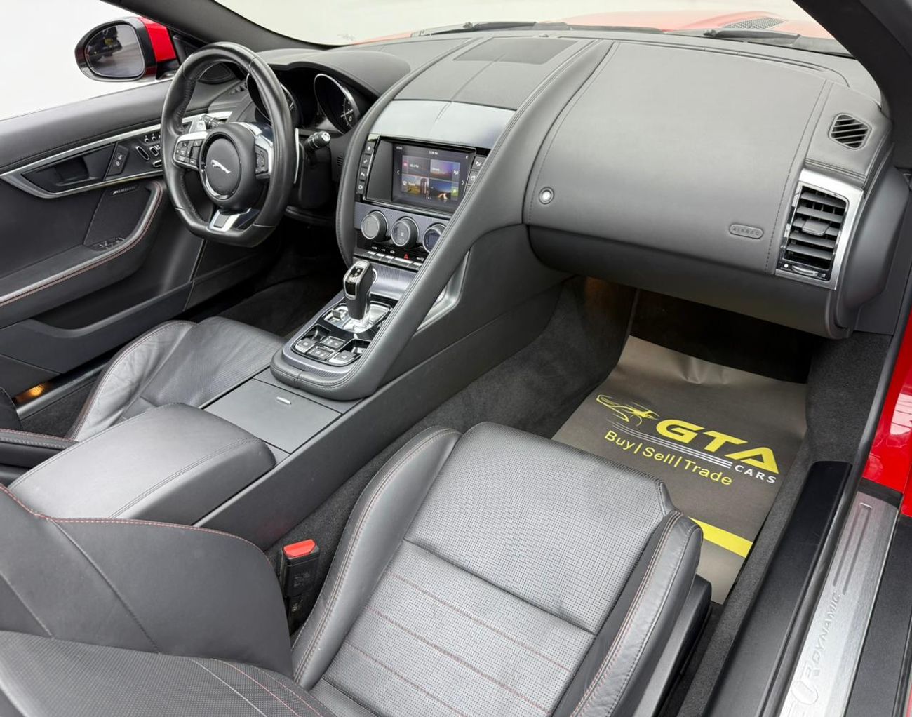 Jaguar F Type R-Dynamic 3.0L (380 HP) Coupe 2018 Jaguar F-Type R-Dynamic, Warranty, Full Service History, Excellen