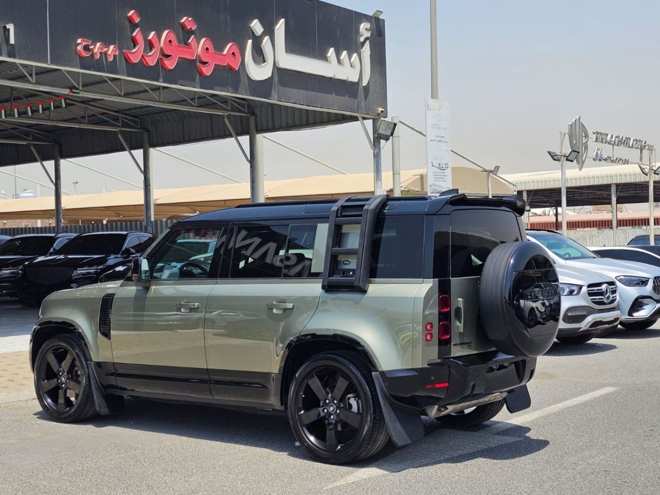 لاند روفر ديفندر P300 110 2.0L (5 Seater)