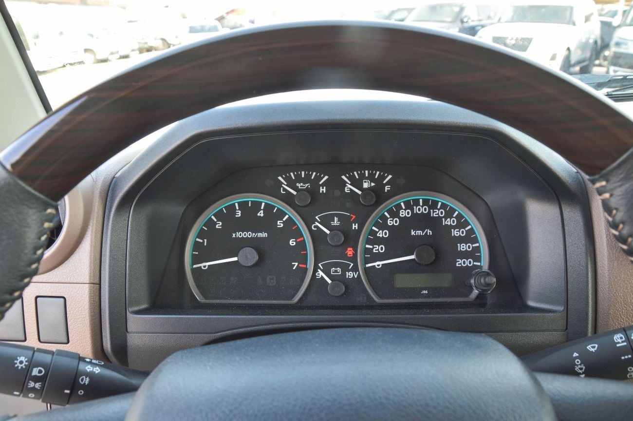 Toyota Land Cruiser 70 LC76 LX