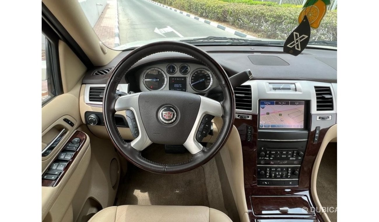 كاديلاك إسكالاد بلاتينوم بلاتينوم CADILLAC ESCALADE PLATINUM 2014 GCC V8 ORIGINAL PAINT