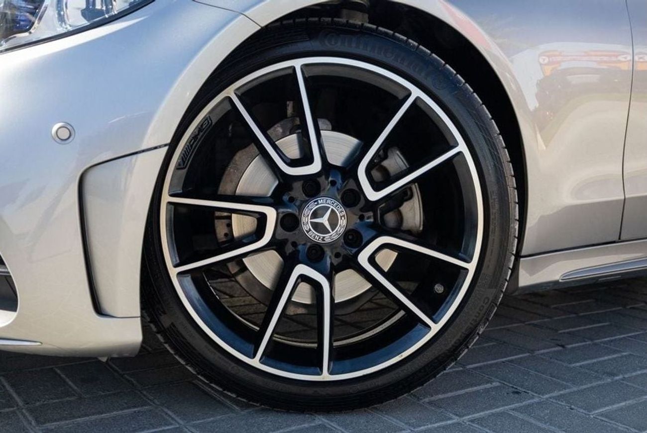 مرسيدس بنز C 200 Mercedes-Benz C200 AMG 2021 GCC under Agency Warranty with Flexible Down-Payment.