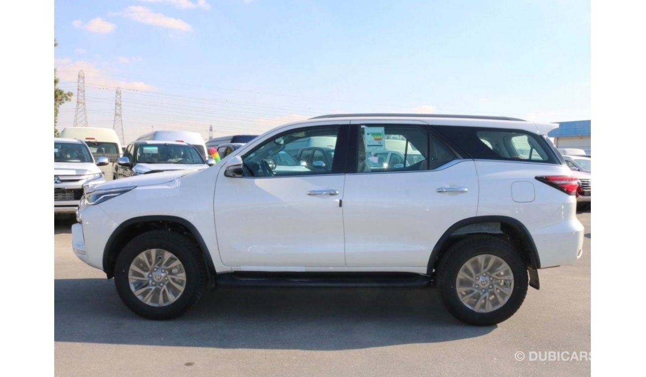 Toyota Fortuner 2022 | BRAND NEW 2.8L  SR 5 DIESEL 4X4 - WITH ALLOY WHEELS GCC SPECS (EXPORT ONLY)