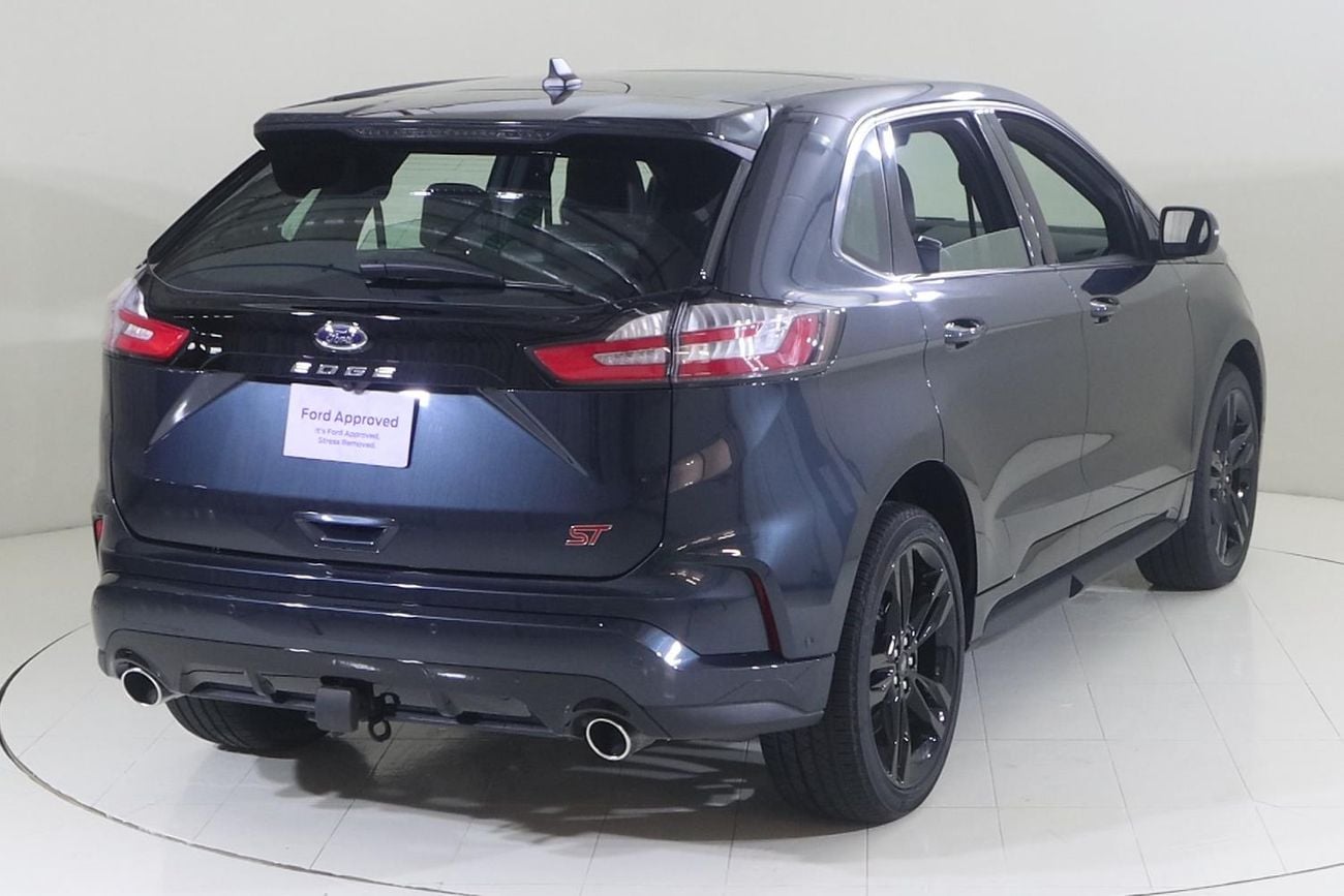Ford Edge ST SST422 / FEE Insurance + Registration/ AL TAYER MOTORS AL QOUZ SHOWROOM