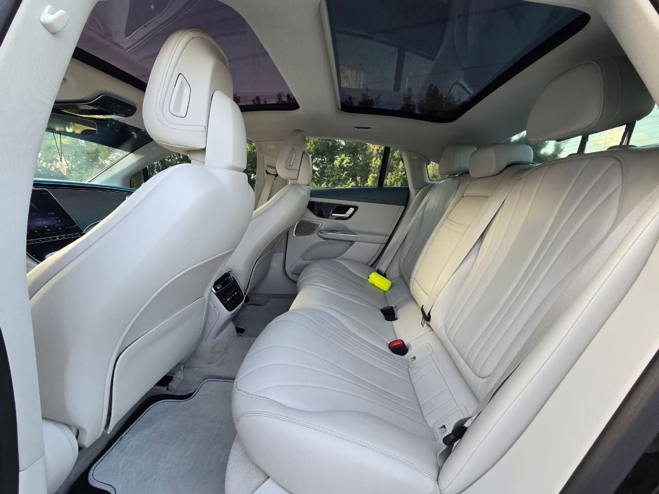 مرسيدس بنز EQE 350+ PLUS PLUS