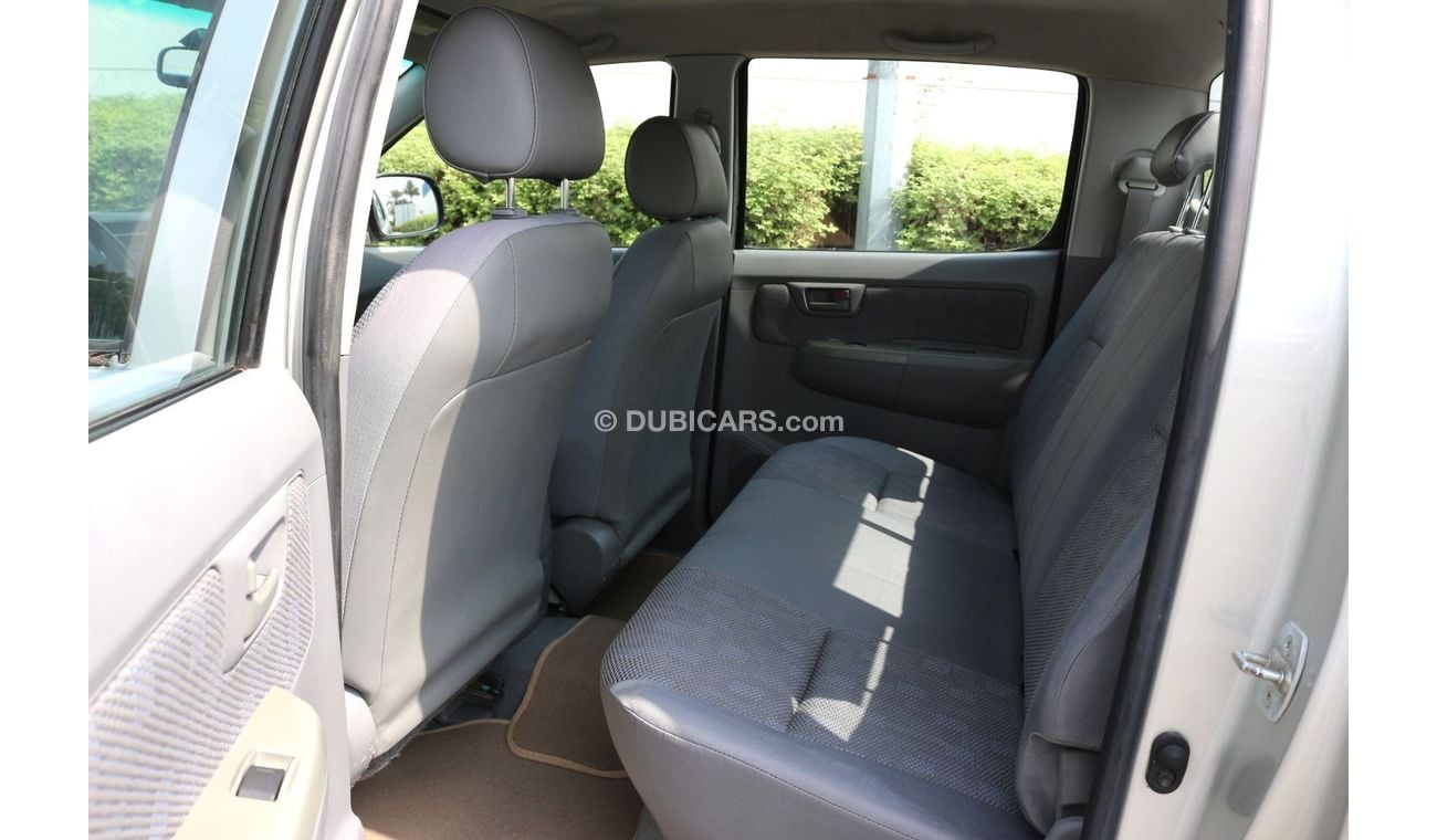 تويوتا هيلوكس تويوتا هايلكس 2011 سنقل فل اتوماتيك دبل كابين
