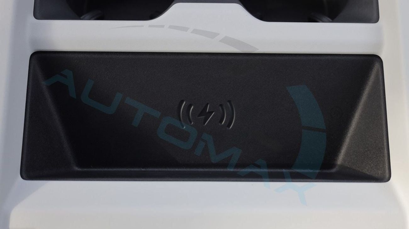 لاند روفر ديفندر 110 X-Dynamic SE P400e Plug-in Hybrid 2025 With 5 Years Or 200,000 Km Warranty