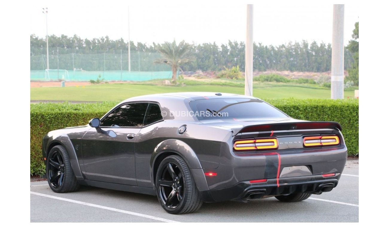 Dodge Challenger DODGE CHALLENGER SRT HELLCAT 2018 import Canada Clean title full service history perfect condition