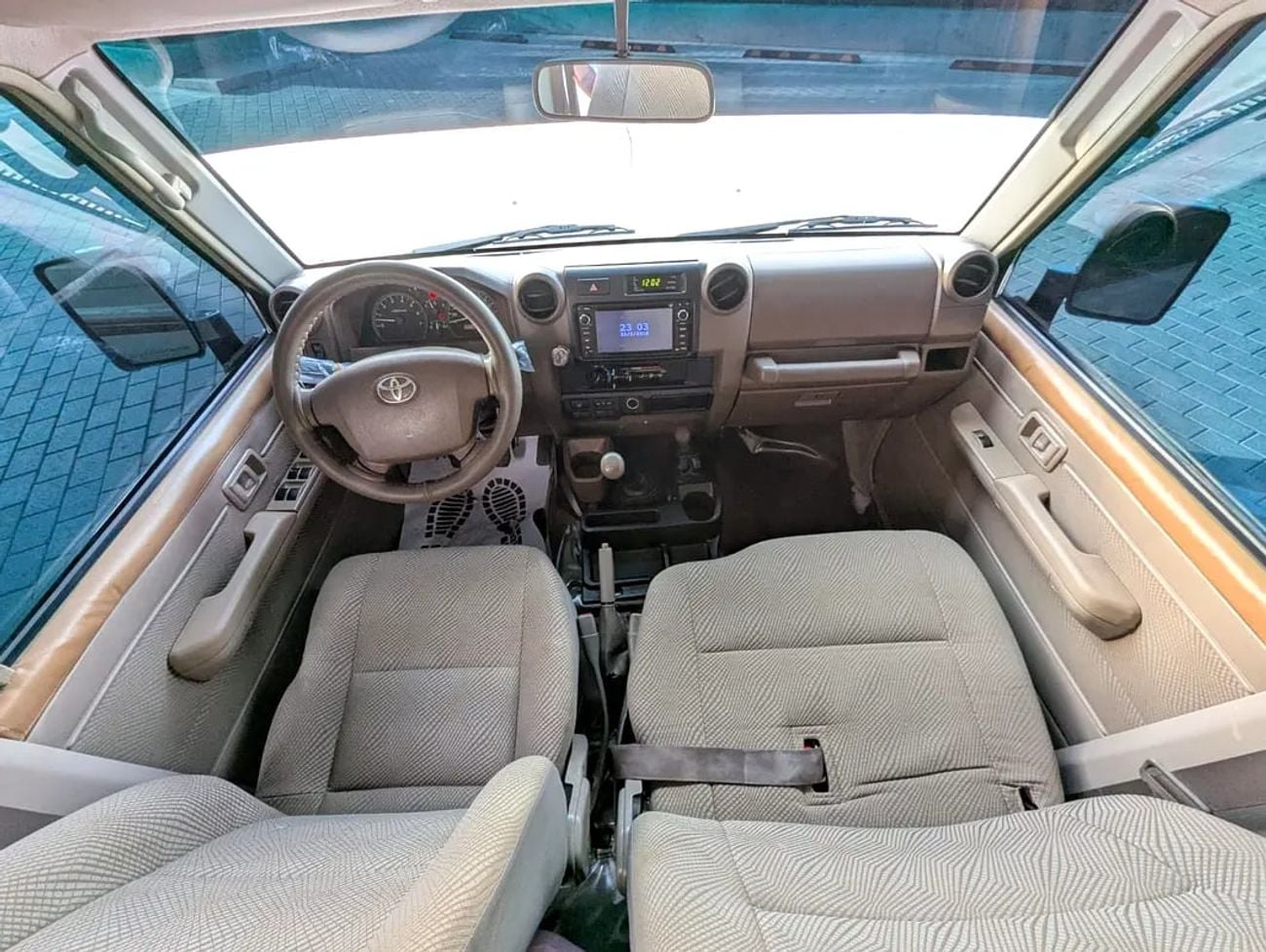 تويوتا لاند كروزر 70 LAND CRUISER 76 SERIES DIESEL GCC IN EXCELLENT CONDITION