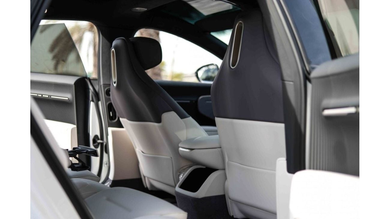 Avatr 12 2024 AVATR 12 PERFORMANCE VERS - White inside PURPLE WHITE | Export Only