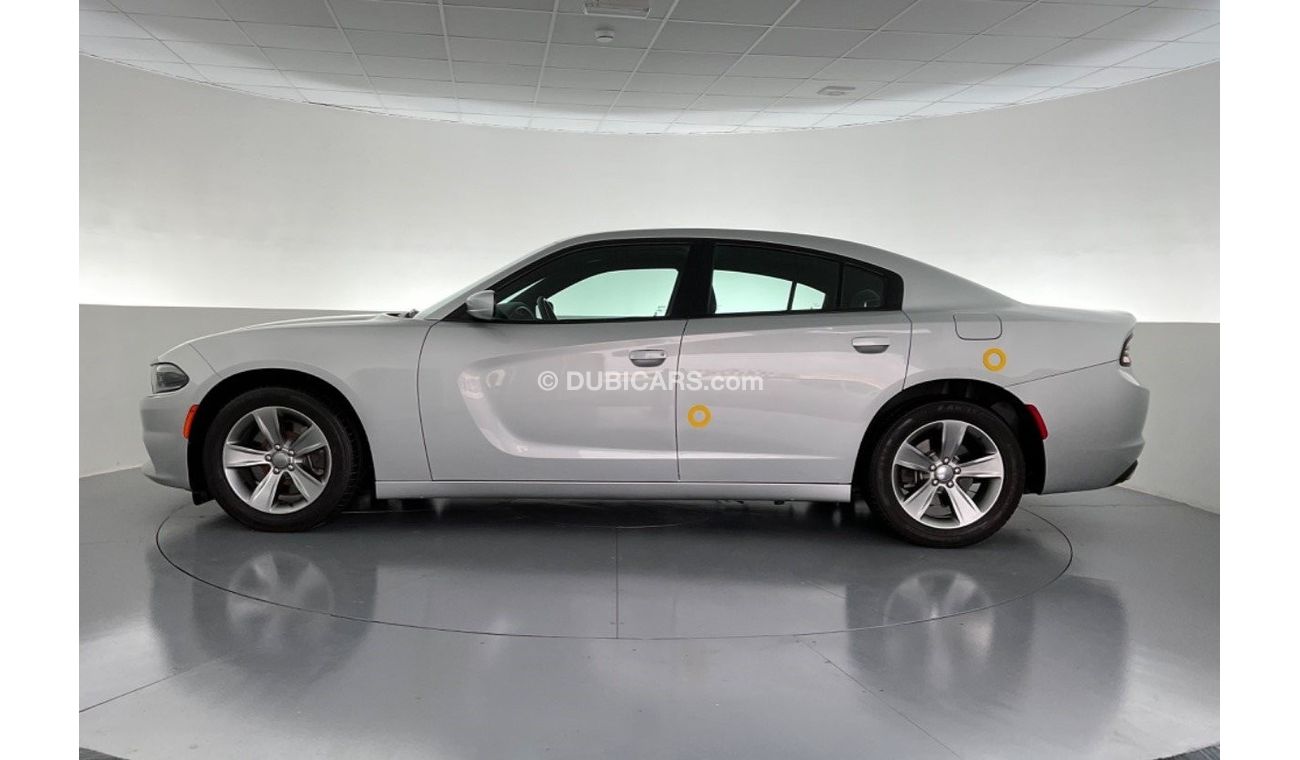 Dodge Charger SXT / SE