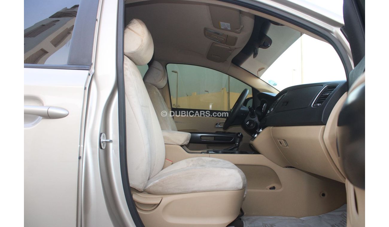 كيا كارنيفال كيا كرنفال 2016 خليجي بحالة ممتازة بدون صبغ بدون حوادث